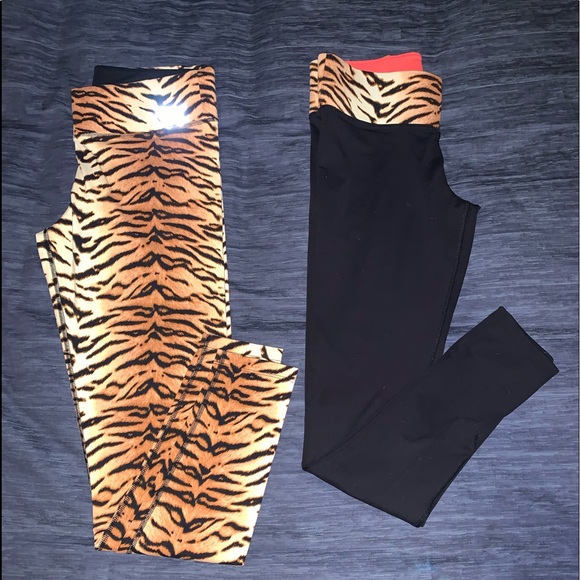 PINK Victoria's Secret Pants - VS PINK XS Tiger leggings pack